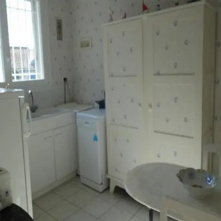 Ronce Les Bains 24 *