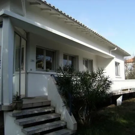 Villa Ronce Les Bains 24 *